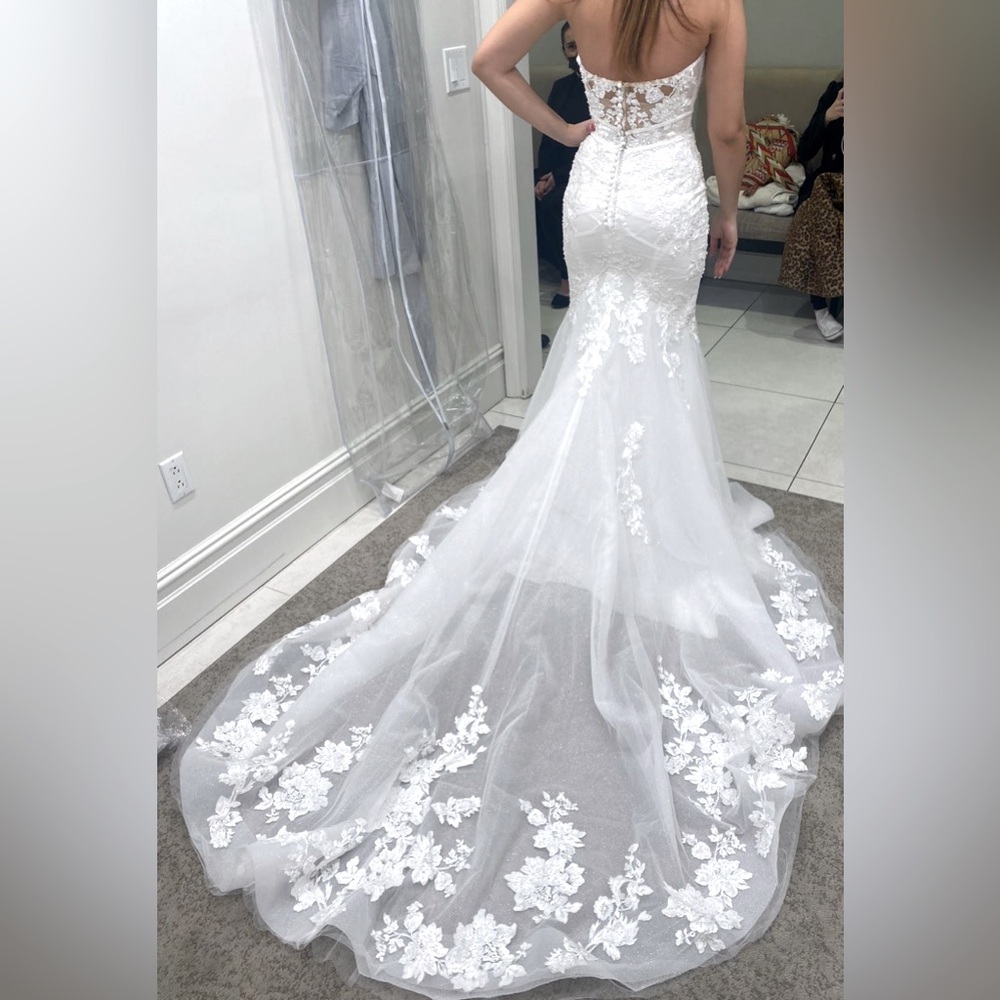 Beautiful wedding dress by designer Martina Liana